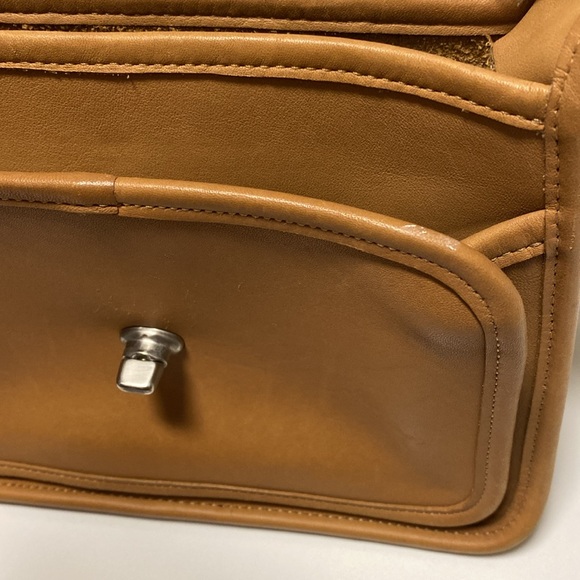 COACH Rambler's Legacy Vintage Tan Leather Shoulder Crossbody Bag 9061 - Picture 15 of 17